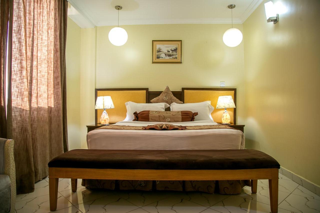 Kebbys Hotel Dar es Salaam Exteriör bild