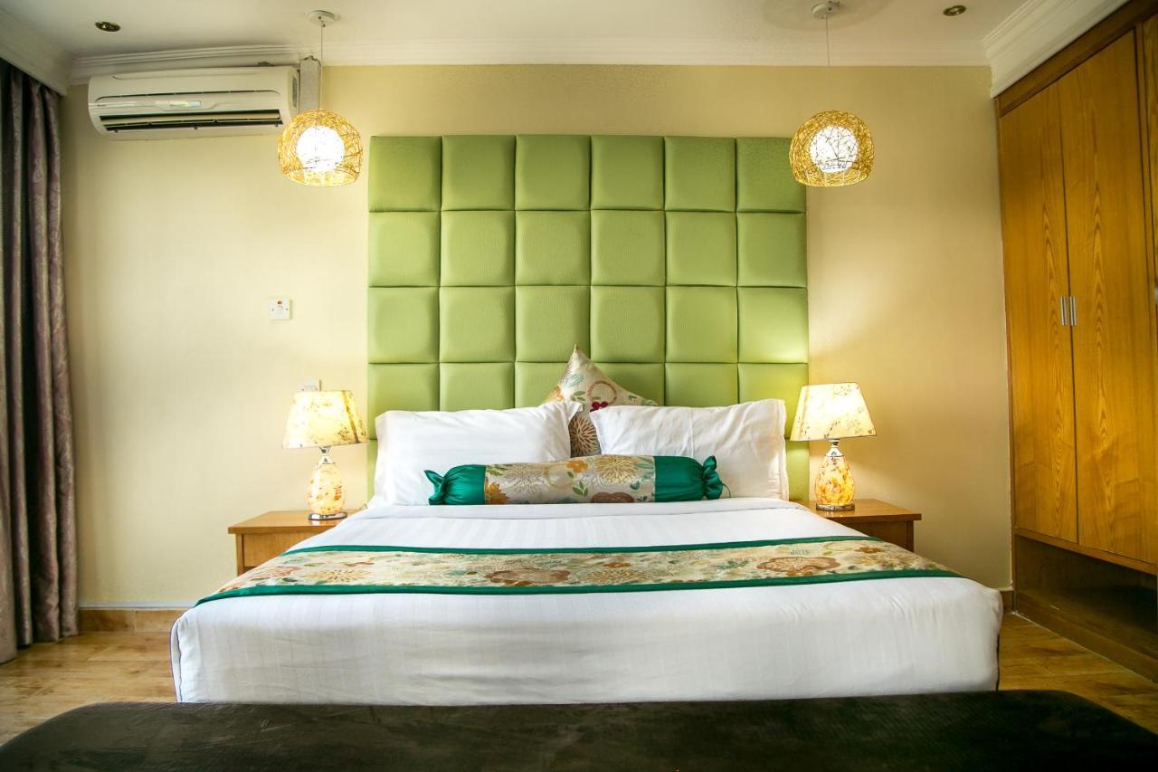 Kebbys Hotel Dar es Salaam Exteriör bild